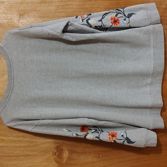 Sundry Gray Floral Embroidered Sweatshirt - Picture 6 of 13